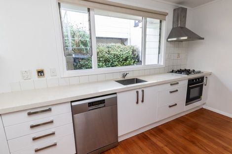 Photo of property in 101 Kenmore Street, Newlands, Wellington, 6037