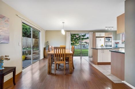 Photo of property in 5 Noel Williams Place, Windsor Park, Auckland, 0630