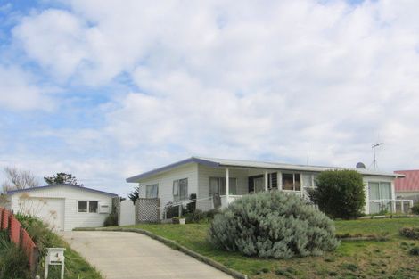 Photo of property in 6 Harrod Avenue, Foxton Beach, Foxton, 4815