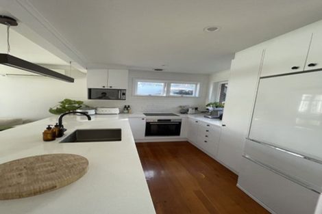 Photo of property in 1/15 East Coast Road, Milford, Auckland, 0620