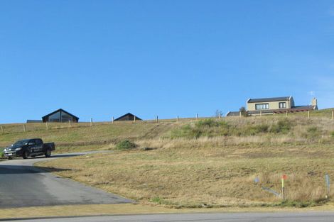 Photo of property in 17 Bovett Place, Wanaka, 9305