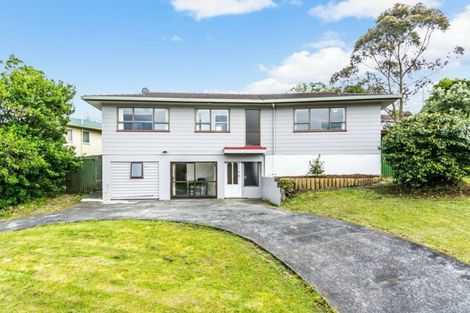 Photo of property in 4 St Catherine Crescent, West Harbour, Auckland, 0618