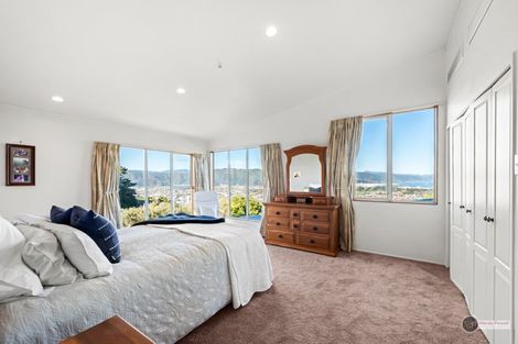 Photo of property in 65 Normandale Road, Normandale, Lower Hutt, 5010