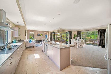 Photo of property in 131 Foster Road, Kumeu, 0891