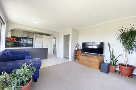Photo of property in 2/40 Sarabande Avenue, Redwood, Christchurch, 8051