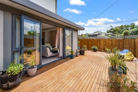 Photo of property in 11a Brandon Road, Manly, Whangaparaoa, 0930