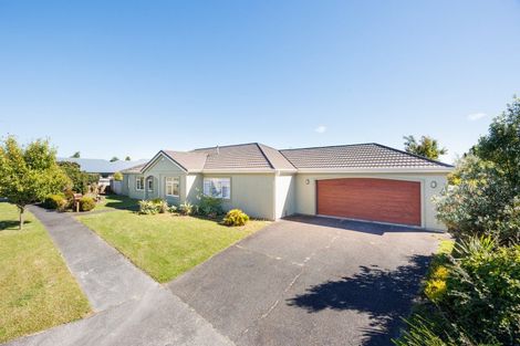 Photo of property in 9 Woodgate Court, Fitzherbert, Palmerston North, 4410