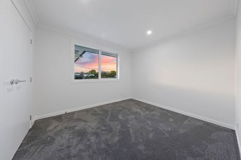 Photo of property in 18 Te Ara Aukati Terrace, Pokeno, 2471