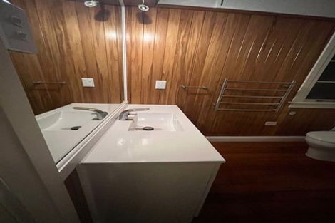 Photo of property in 7 Otahuri Crescent, Greenlane, Auckland, 1051