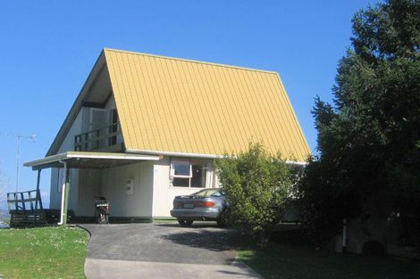 Photo of property in 11 Puriri Place, Whitianga, 3510