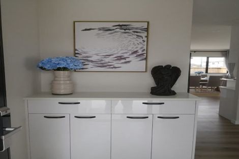 Photo of property in 2 Lavey Road, Flat Bush, Auckland, 2019