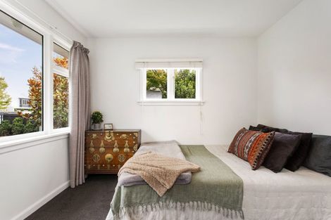 Photo of property in 98 Hamilton Avenue, Ilam, Christchurch, 8041