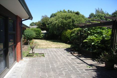 Photo of property in 17 Ashfield Place, Ilam, Christchurch, 8041