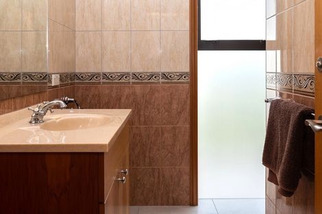 Photo of property in 12 Taunton Green, Papanui, Christchurch, 8052