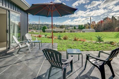 Photo of property in 2 Grampian Oaks Lane, Nelson South, Nelson, 7010