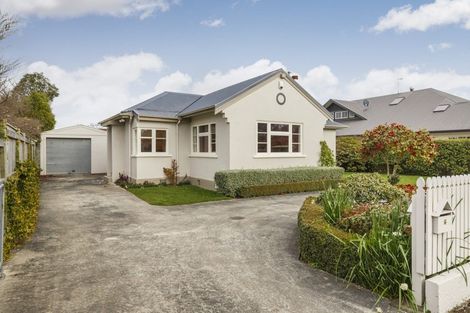Photo of property in 6 Manuka Street, Hokowhitu, Palmerston North, 4410