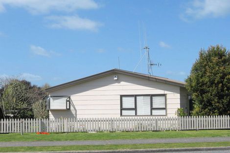 Photo of property in 17 Hartford Avenue, Papamoa Beach, Papamoa, 3118