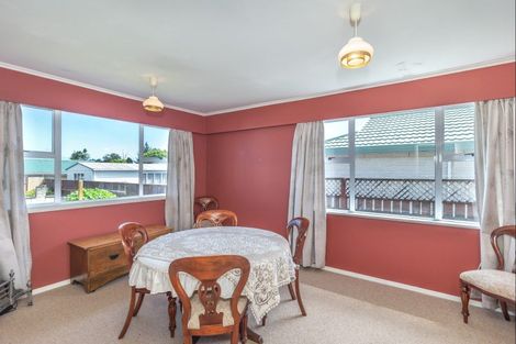 Photo of property in 69 Winchester Street, Levin, 5510