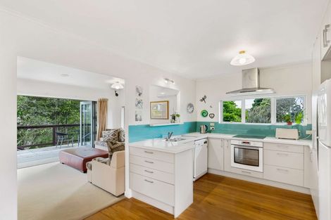 Photo of property in 6 Woodward Avenue, Mangere Bridge, Auckland, 2022