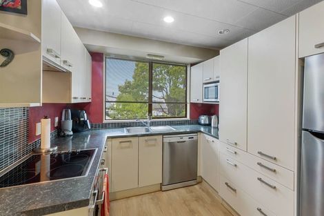 Photo of property in 12 Sandgate Avenue, Botany Downs, Auckland, 2010