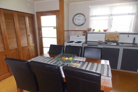 Photo of property in 3 Denbigh Place, Awapuni, Palmerston North, 4412