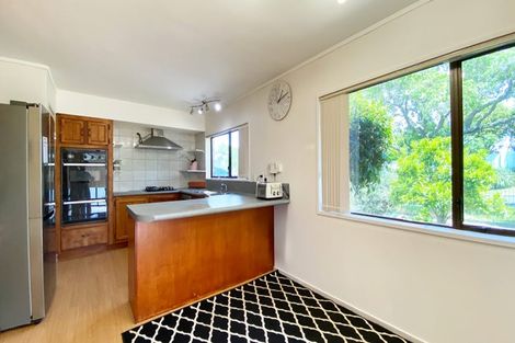 Photo of property in 33 Dianne Louise Drive, Half Moon Bay, Auckland, 2012