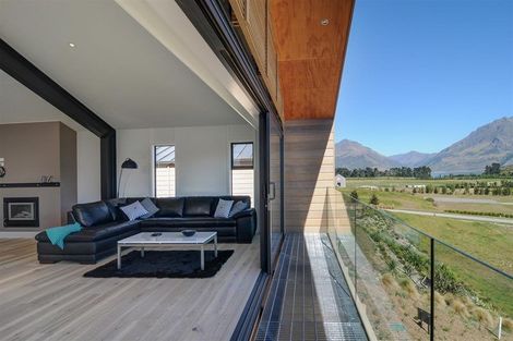 Photo of property in 5a Jackby Court, Jacks Point, Queenstown, 9371