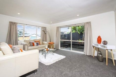 Photo of property in 5 Parkridge Way, Henderson, Auckland, 0612