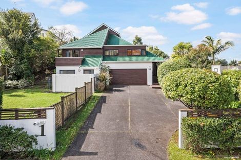 Photo of property in 1 Stitchbird Close, Murrays Bay, Auckland, 0630