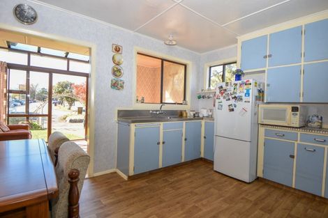 Photo of property in 9 Davy Street, Carterton, 5713