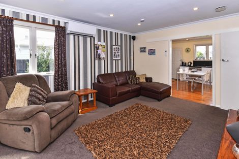 Photo of property in 131 Clevedon Road, Papakura, 2110