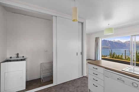 Photo of property in 129b Wynyard Crescent, Fernhill, Queenstown, 9300