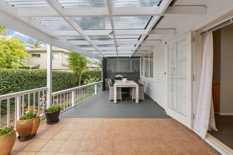 Photo of property in 1/17 Merriefield Avenue, Forrest Hill, Auckland, 0620