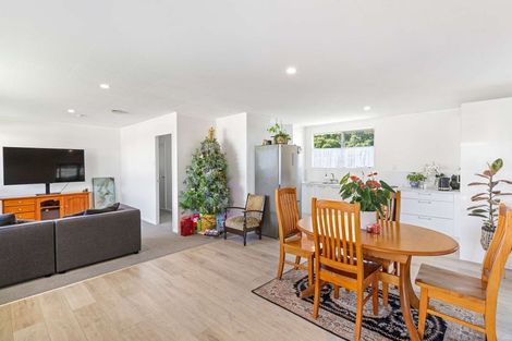 Photo of property in 1/26 Te Moau Avenue, Parakai, 0830