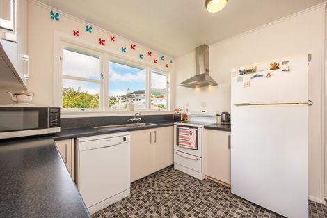 Photo of property in 12 Pembroke Street, Tawa, Wellington, 5028
