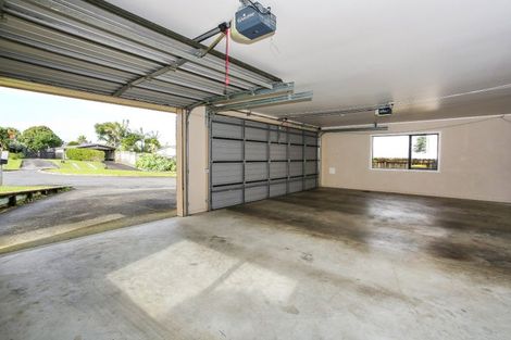 Photo of property in 4 Vela Place, Clarks Beach, 2122