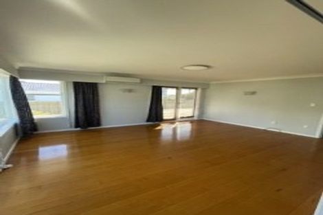 Photo of property in 14a Albert Road, Kelston, Auckland, 0602