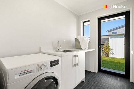 Photo of property in 5 Tate Crescent, Green Island, Dunedin, 9018