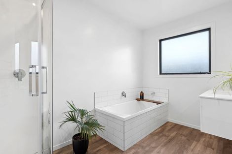 Photo of property in 5 Edna Lane, Lake Hawea, Wanaka, 9382