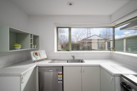 Photo of property in 12 Murfitt Place, Sockburn, Christchurch, 8042