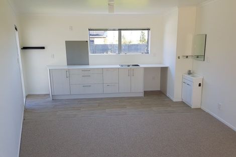 Photo of property in 55 Kenderdine Road, Papatoetoe, Auckland, 2025