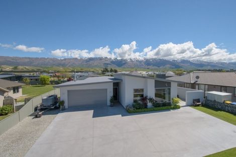 Photo of property in 15 De Bettencor Place, Mount Pisa, Cromwell, 9383