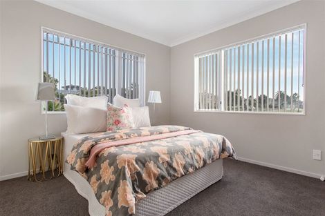 Photo of property in 2 San Marino Drive, Henderson, Auckland, 0612