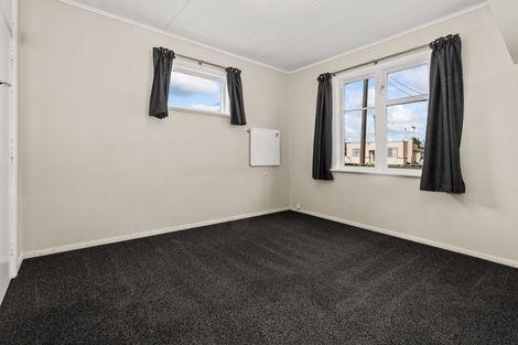 Photo of property in 11 Hereford Street, Levin, 5510