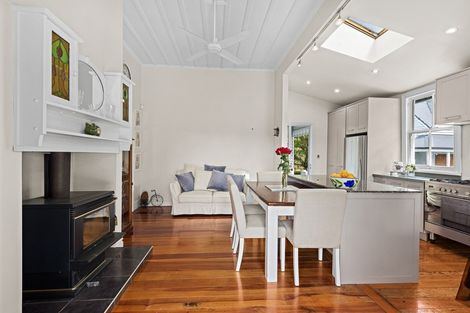 Photo of property in 52 Omaha Flats Road, Tawharanui Peninsula, Warkworth, 0986