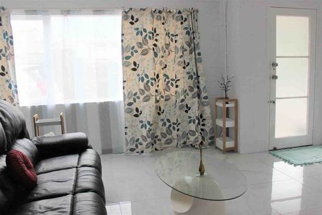 Photo of property in 1/97a Nile Road, Milford, Auckland, 0620