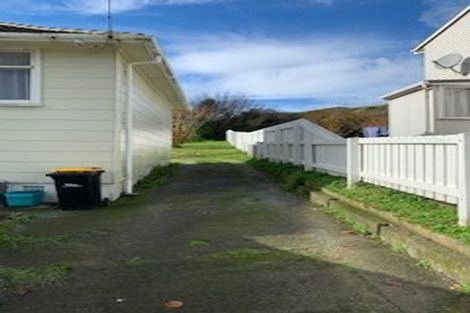 Photo of property in 60 Tremewan Street, Tawa, Wellington, 5028