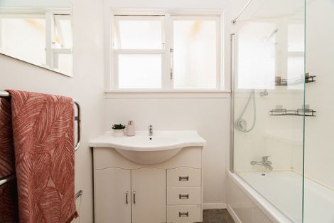 Photo of property in 18 Hanlon Street, Halfway Bush, Dunedin, 9010