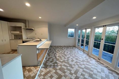 Photo of property in 16 Richards Avenue, Forrest Hill, Auckland, 0620