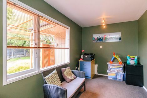 Photo of property in 64 Pomare Road, Tirohanga, Lower Hutt, 5010